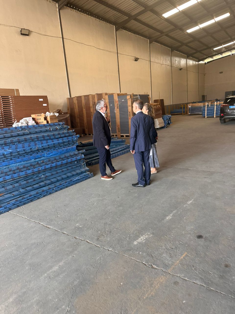 Abidjan Büyükelçisi ve Ticaret Müşaviri Fildişi Sahili Depomuzu Ziyaret Etti